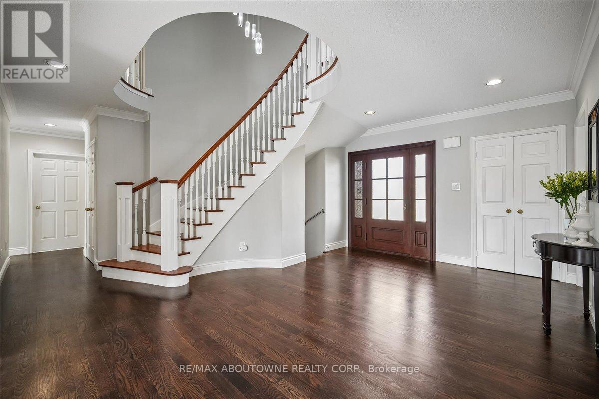 1494 The Links Drive, Oakville, ON - Indoor Photo Showing Other Room