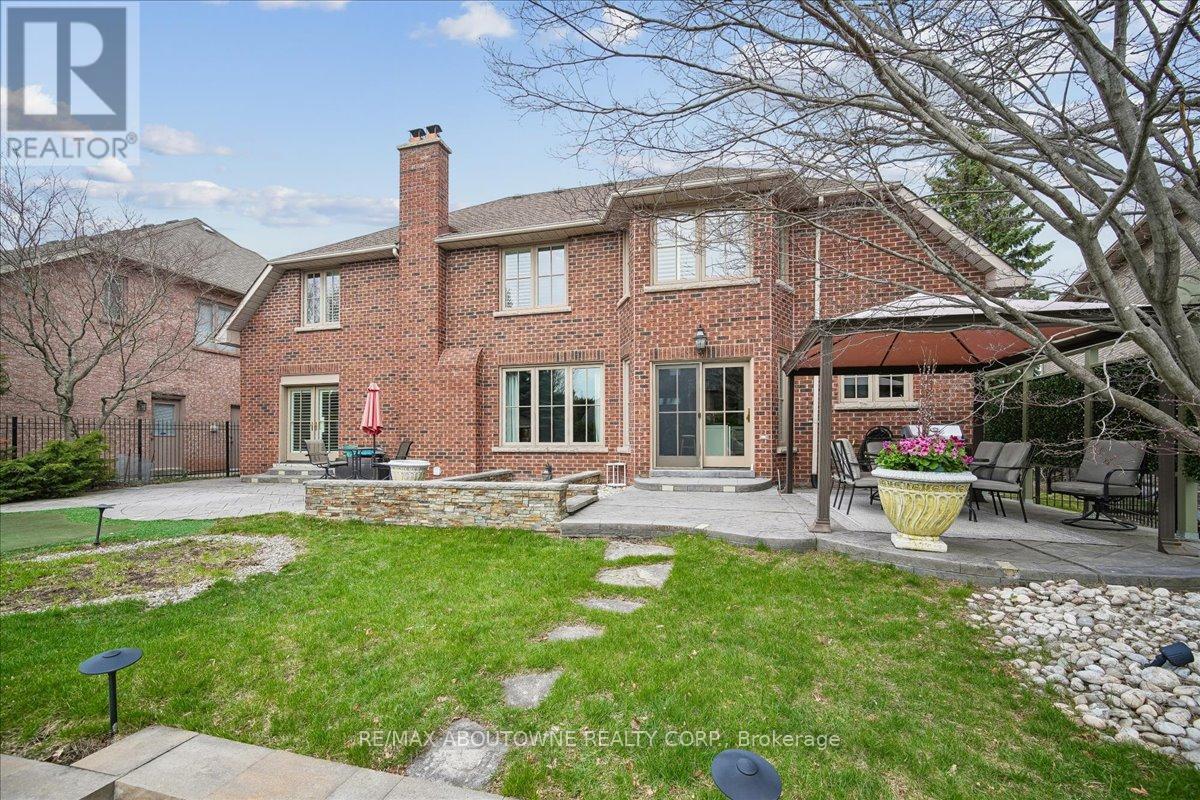 1494 The Links Drive, Oakville, ON - Outdoor