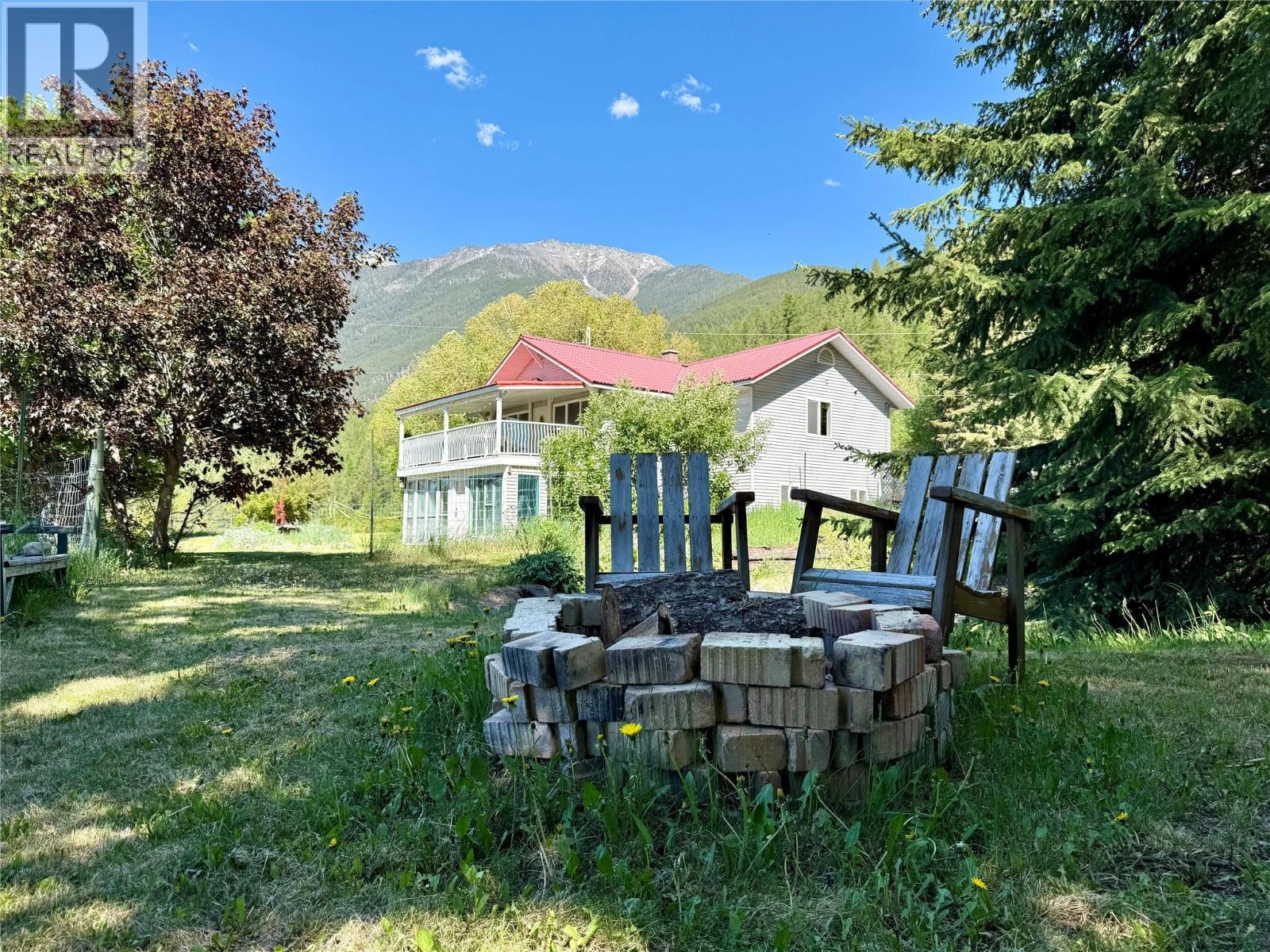 5888 Lazy Lake Road, Wasa, BC