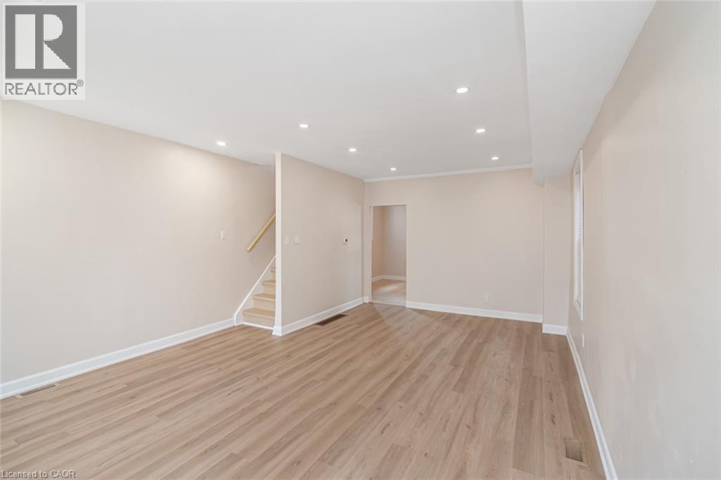 60 Keith Street, Hamilton, ON - Indoor Photo Showing Other Room