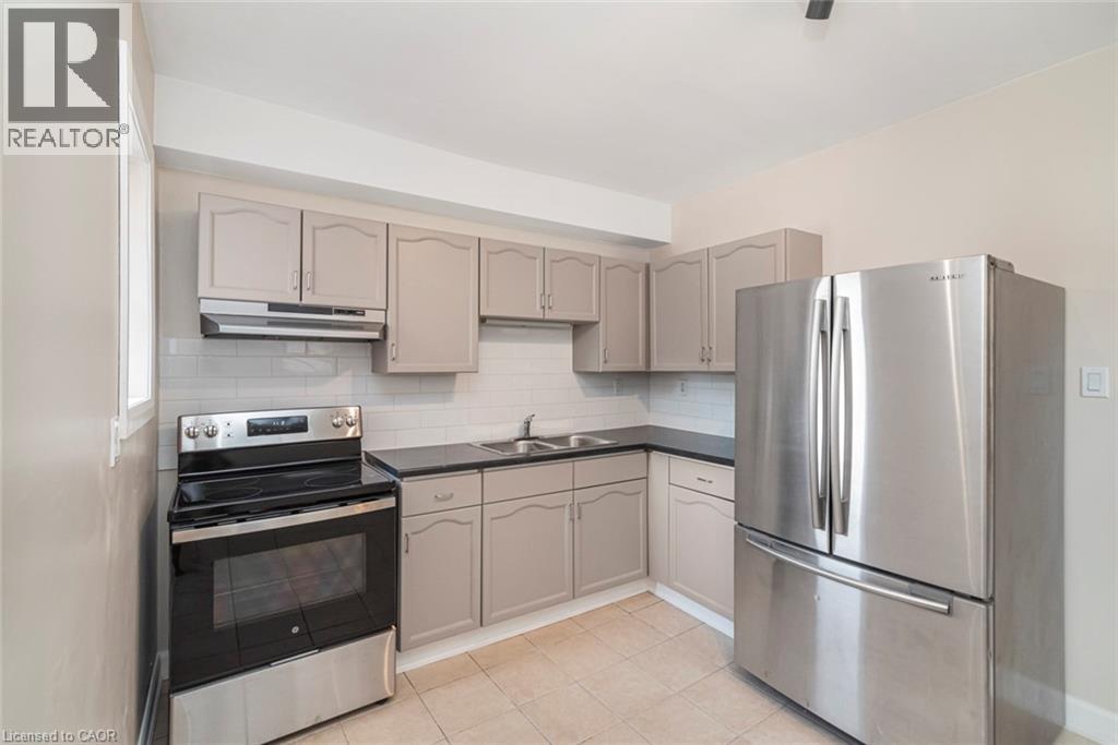 60 Keith Street, Hamilton, ON - Indoor Photo Showing Kitchen With Double Sink