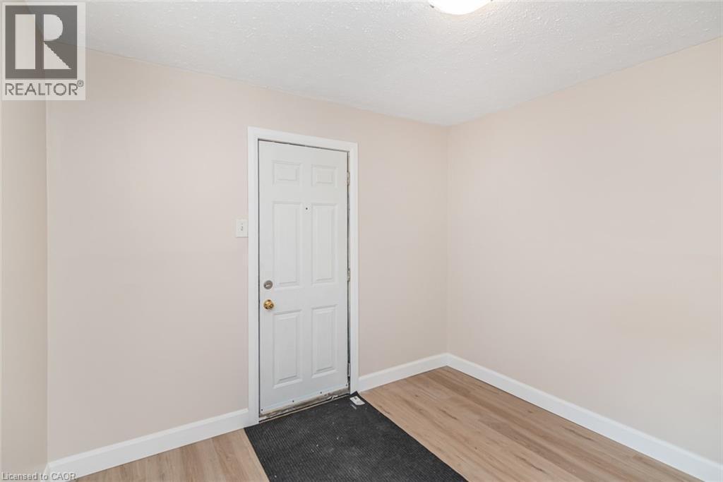 60 Keith Street, Hamilton, ON - Indoor Photo Showing Other Room