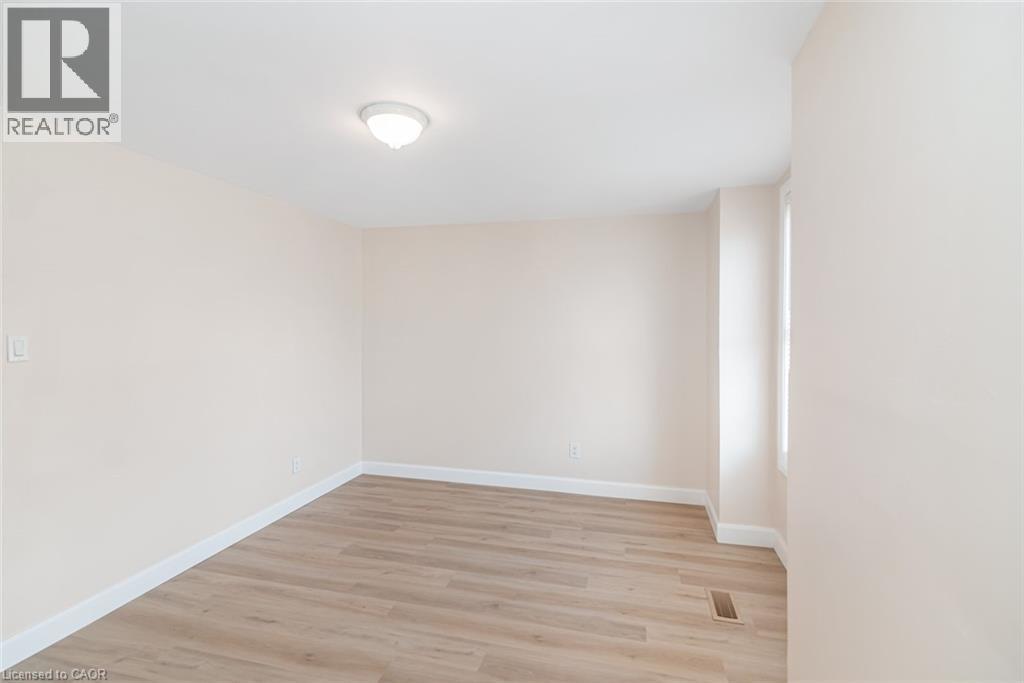 60 Keith Street, Hamilton, ON - Indoor Photo Showing Other Room