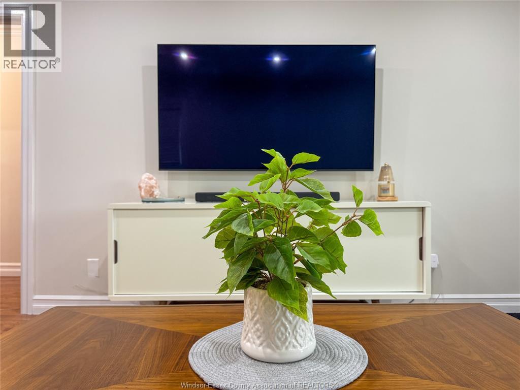 2579 Lloyd George, Windsor, ON - Indoor Photo Showing Other Room