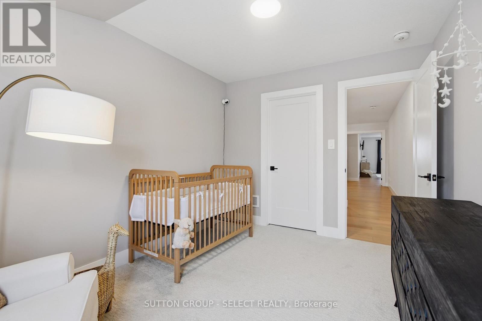 1886 Fountain Grass Drive, London South (South B), ON - Indoor