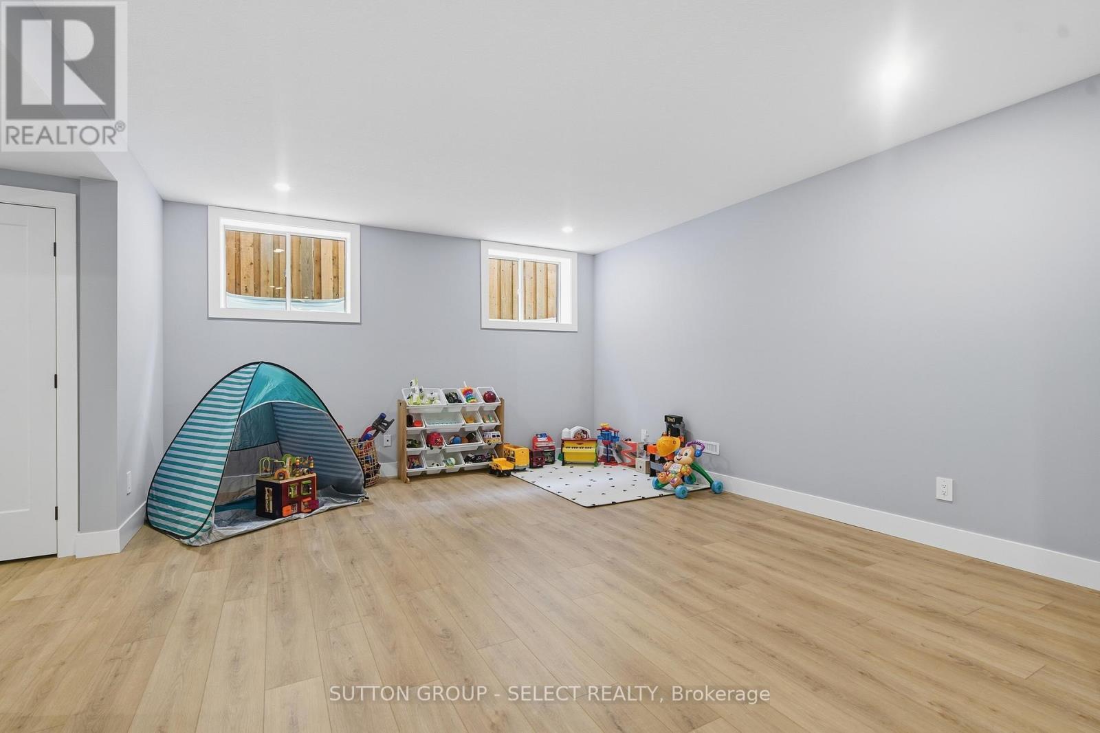 1886 Fountain Grass Drive, London South (South B), ON - Indoor Photo Showing Other Room