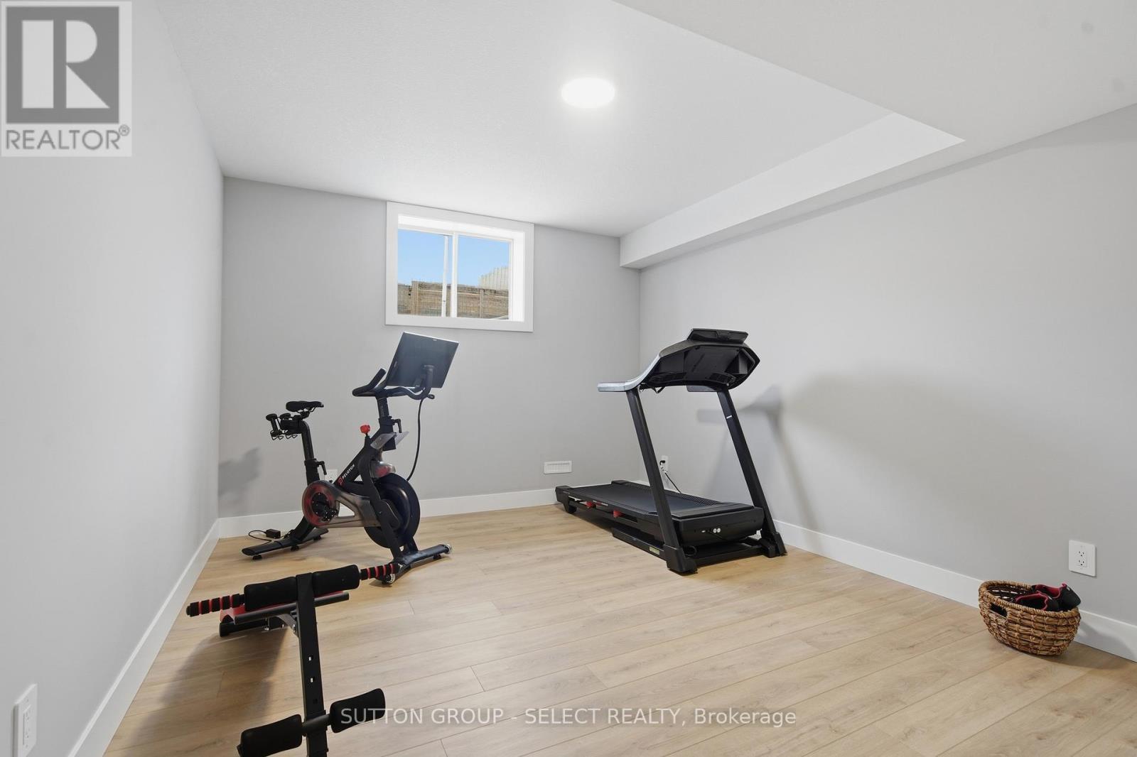 1886 Fountain Grass Drive, London South (South B), ON - Indoor Photo Showing Gym Room
