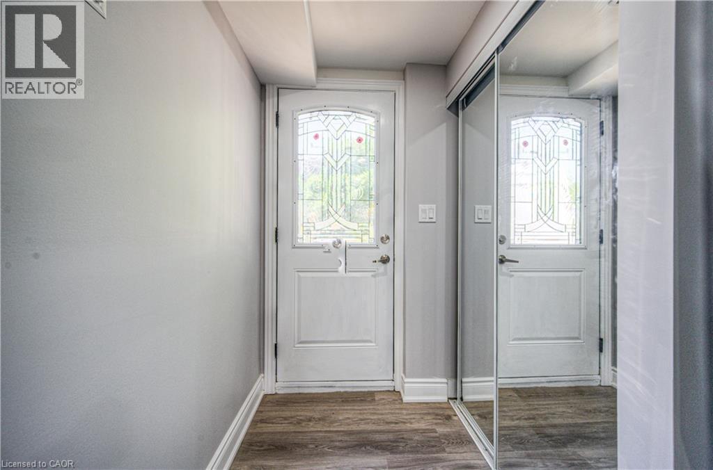 279 Dixon Street, Kitchener, ON - Indoor Photo Showing Other Room