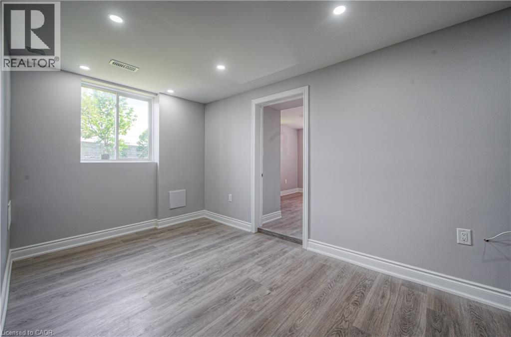 279 Dixon Street, Kitchener, ON - Indoor Photo Showing Other Room