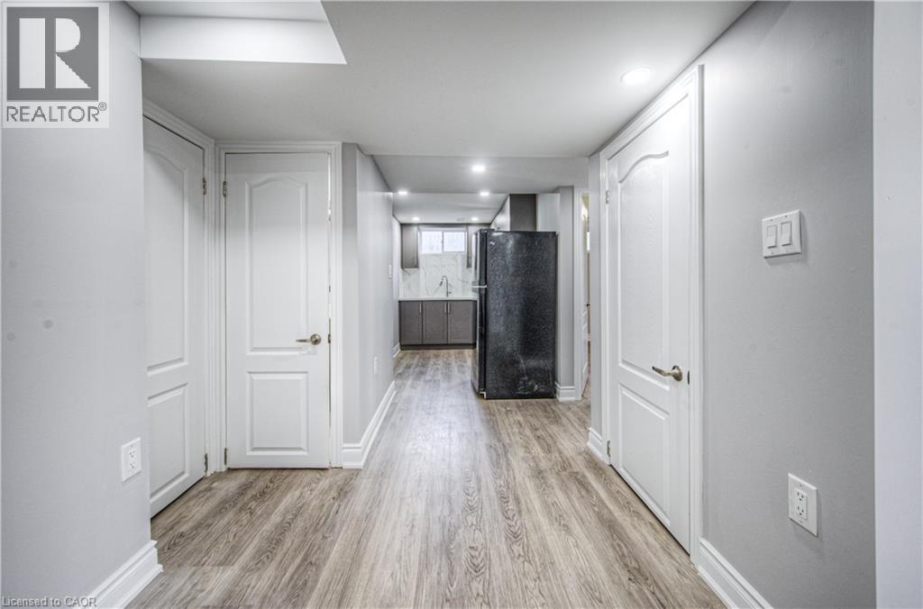 279 Dixon Street, Kitchener, ON - Indoor Photo Showing Other Room