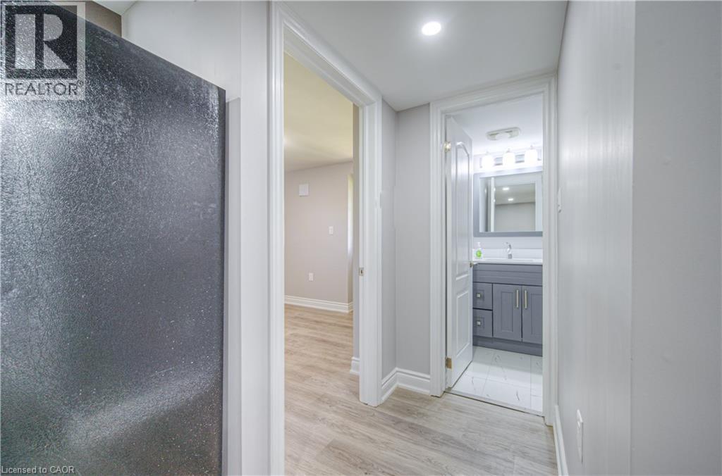 279 Dixon Street, Kitchener, ON - Indoor Photo Showing Other Room
