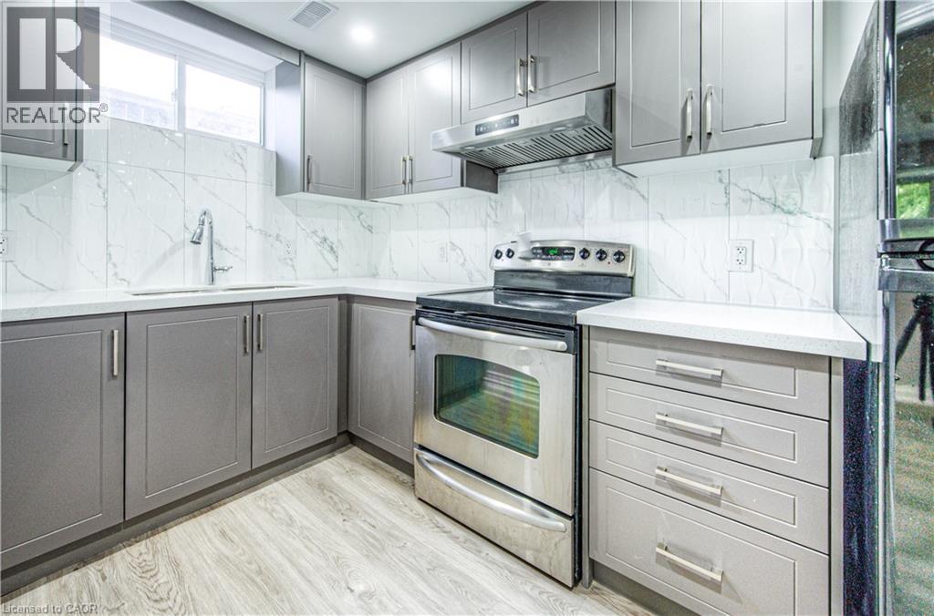 279 Dixon Street, Kitchener, ON - Indoor Photo Showing Kitchen With Stainless Steel Kitchen With Upgraded Kitchen