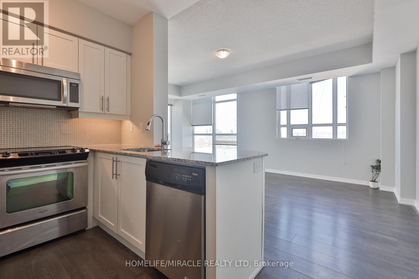2815 - 125 Western Battery Road, Toronto, ON - Indoor Photo Showing Kitchen With Stainless Steel Kitchen With Upgraded Kitchen