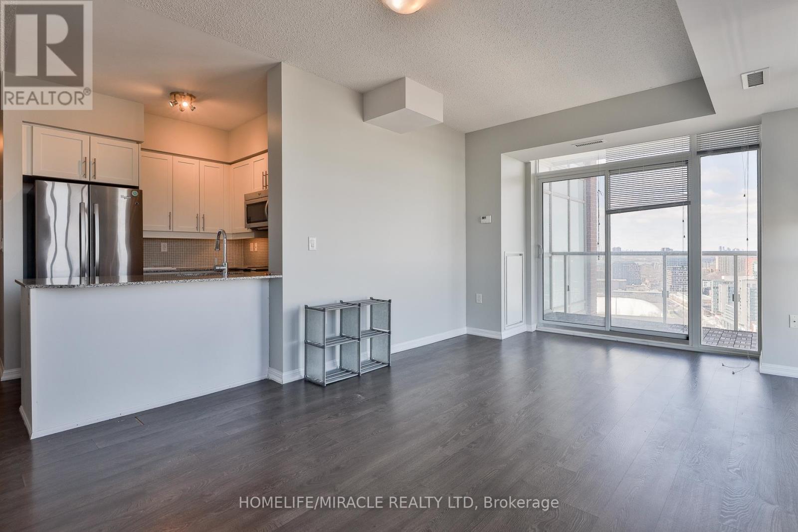 2815 - 125 Western Battery Road, Toronto, ON - Indoor Photo Showing Kitchen