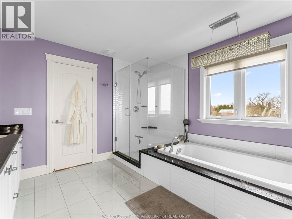 65 Augustus, Lasalle, ON - Indoor