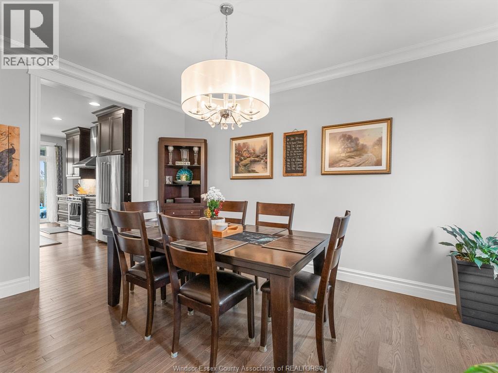 65 Augustus, Lasalle, ON - Indoor Photo Showing Dining Room