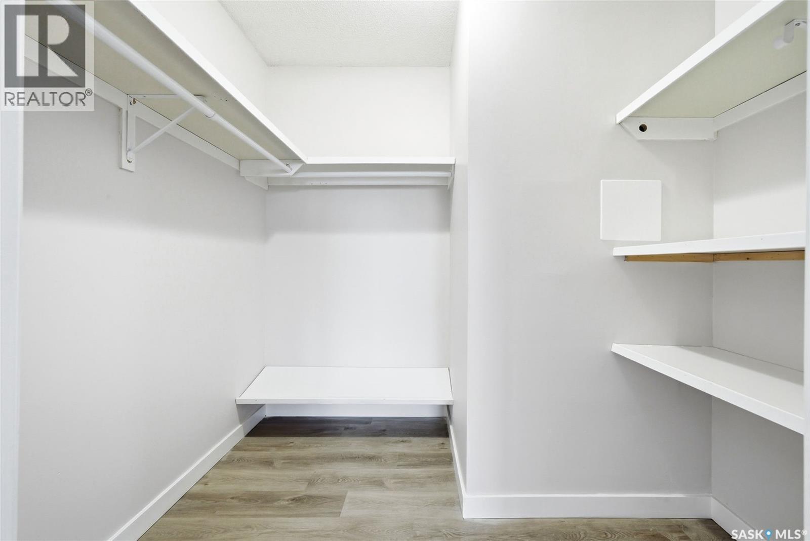 30 Dalhousie Way, Regina, SK - Indoor With Storage