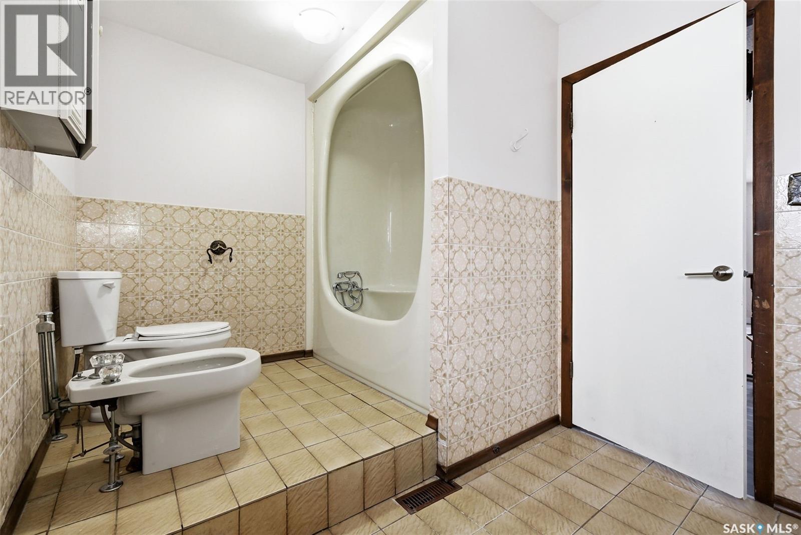 30 Dalhousie Way, Regina, SK - Indoor Photo Showing Bathroom
