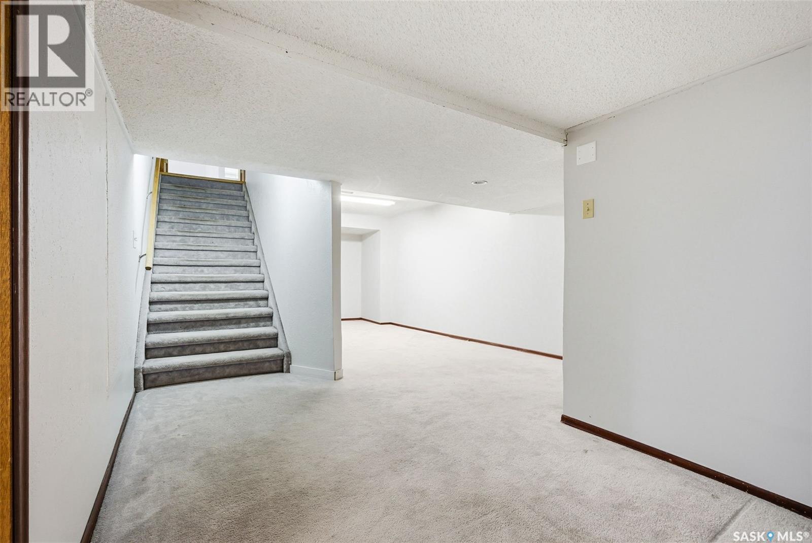 30 Dalhousie Way, Regina, SK - Indoor Photo Showing Other Room