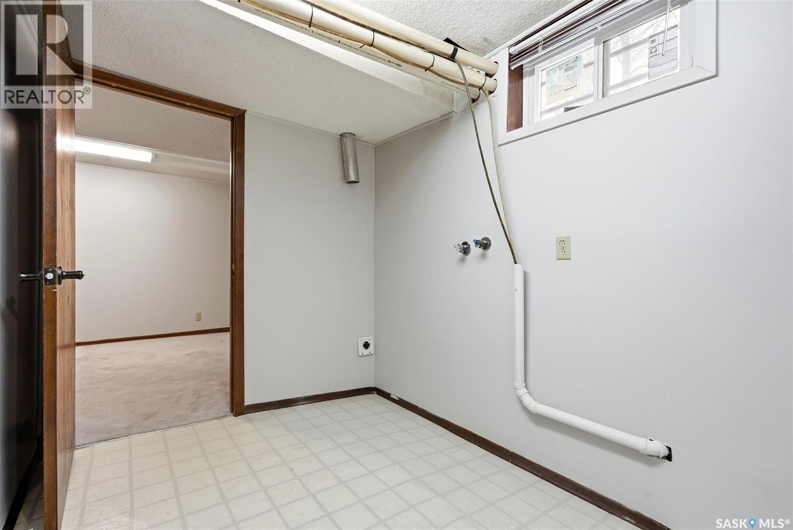 30 Dalhousie Way, Regina, SK - Indoor Photo Showing Other Room