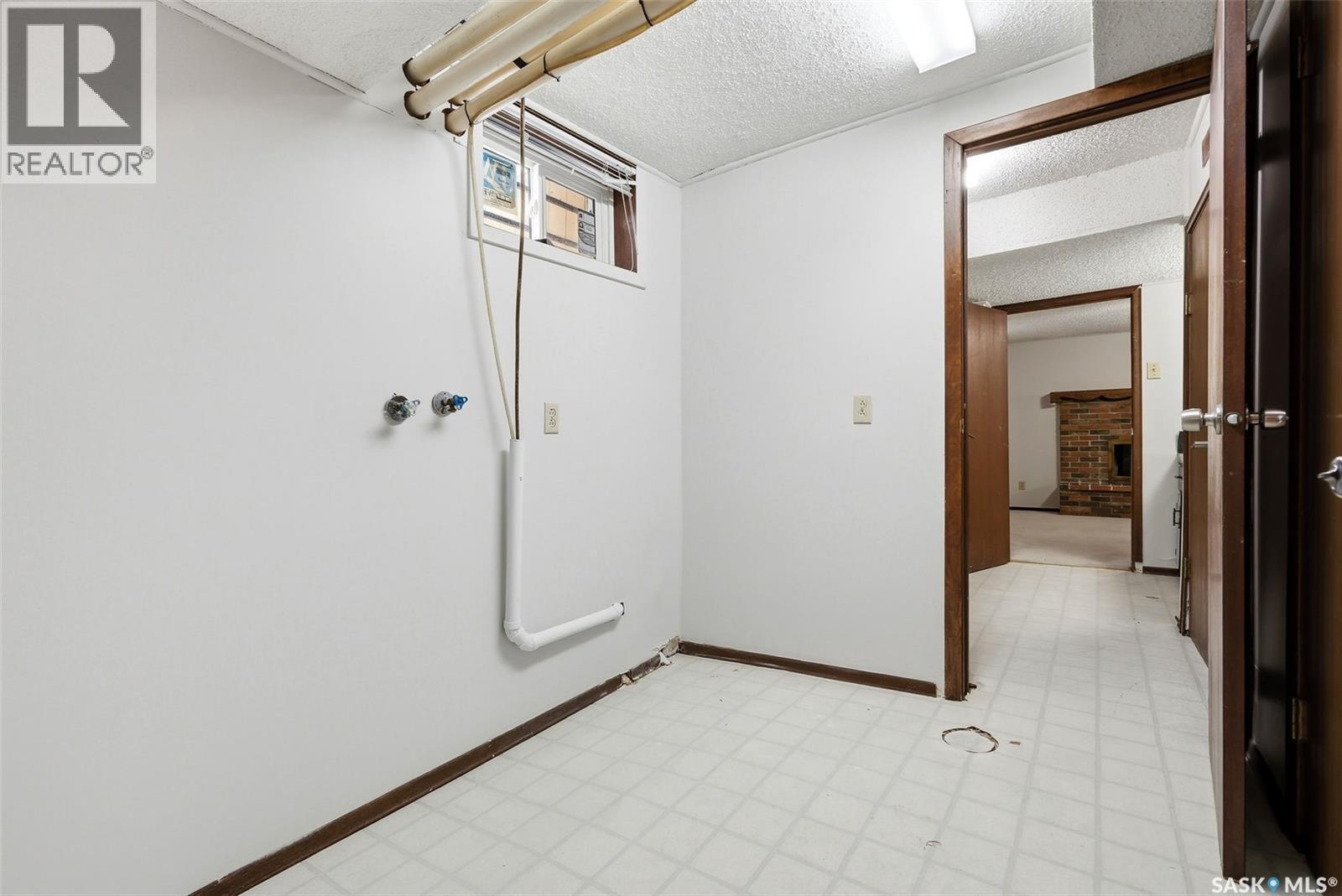 30 Dalhousie Way, Regina, SK - Indoor Photo Showing Other Room
