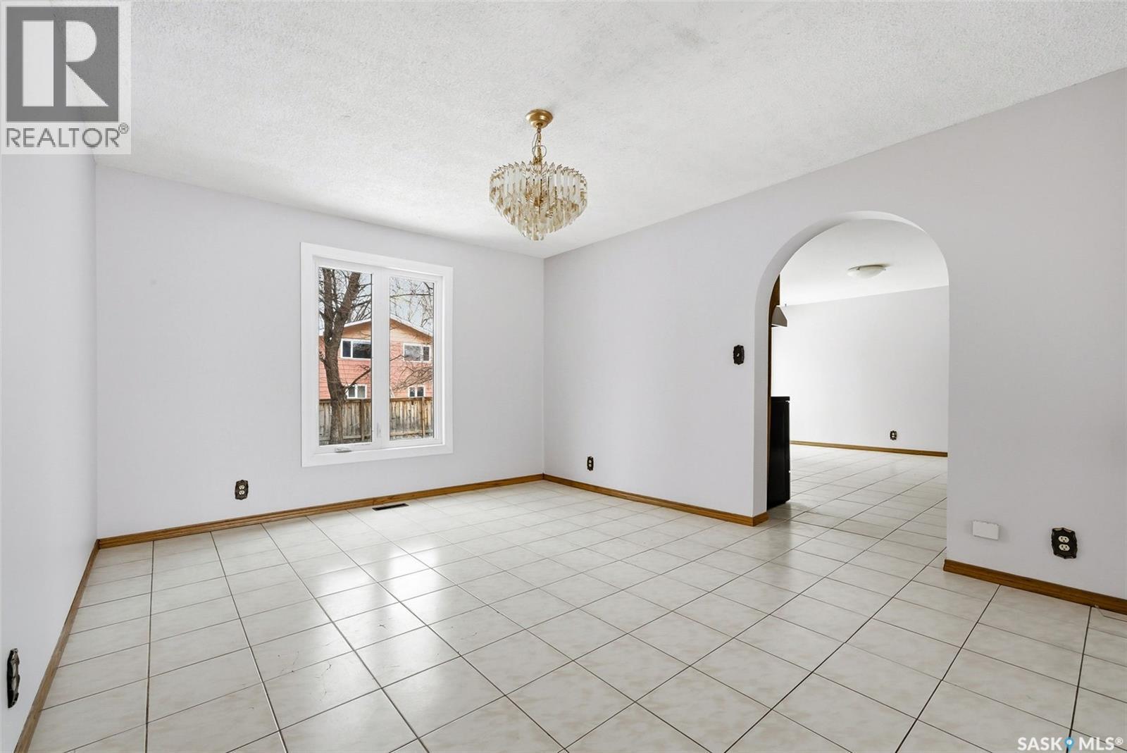 30 Dalhousie Way, Regina, SK - Indoor Photo Showing Other Room