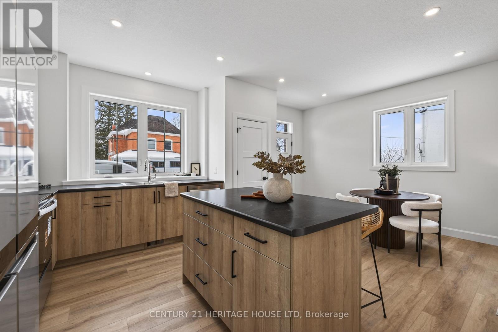 51177 Ron Mcneil Line E, Malahide (Springfield), ON - Indoor Photo Showing Kitchen With Upgraded Kitchen