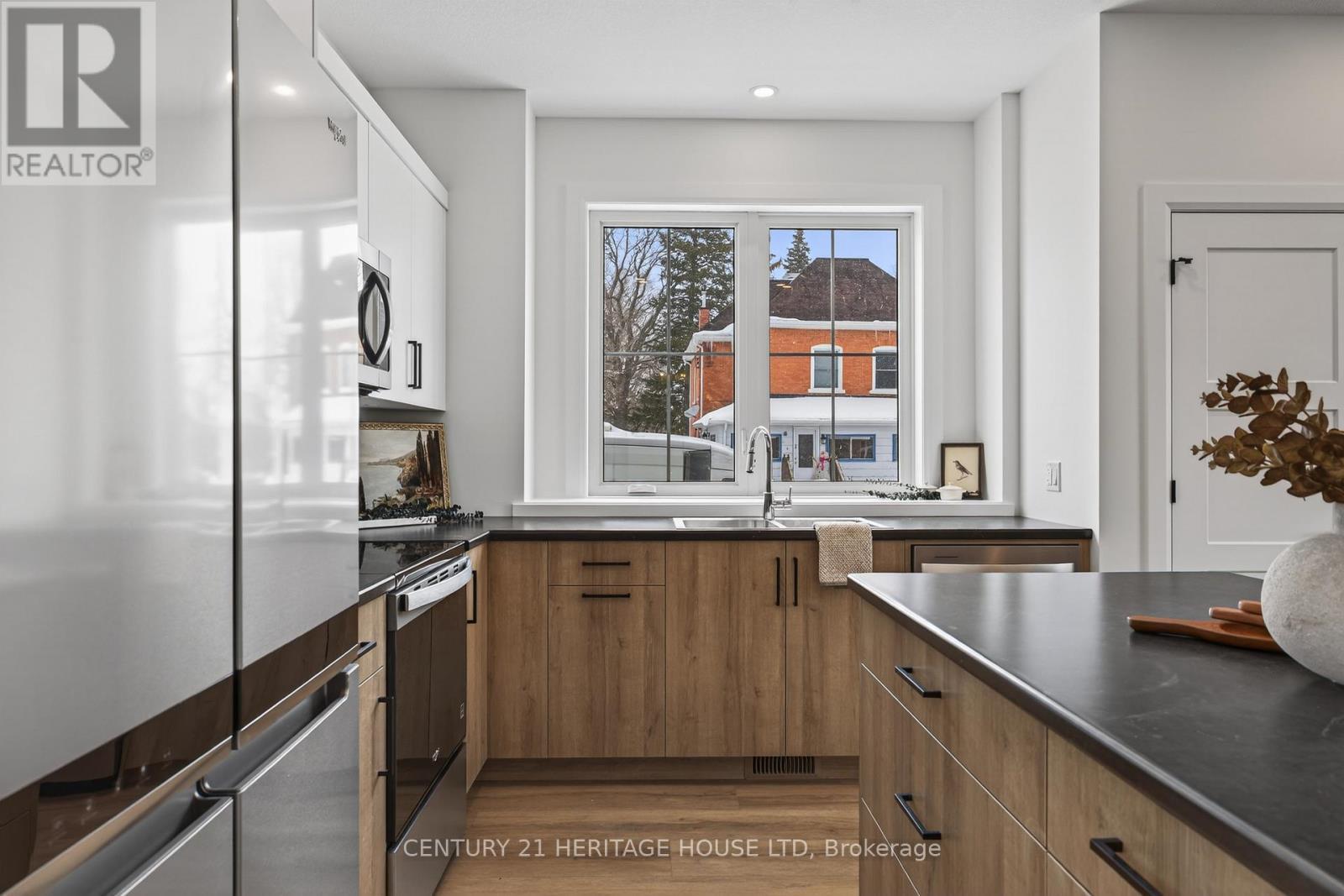 51177 Ron Mcneil Line E, Malahide (Springfield), ON - Indoor Photo Showing Kitchen With Upgraded Kitchen