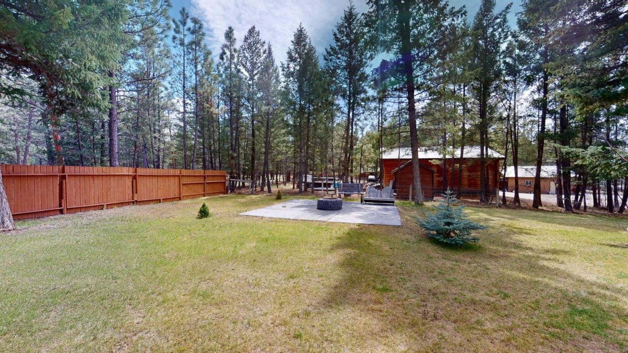 6006 Wolf Creek Road, Wasa, BC - Outdoor