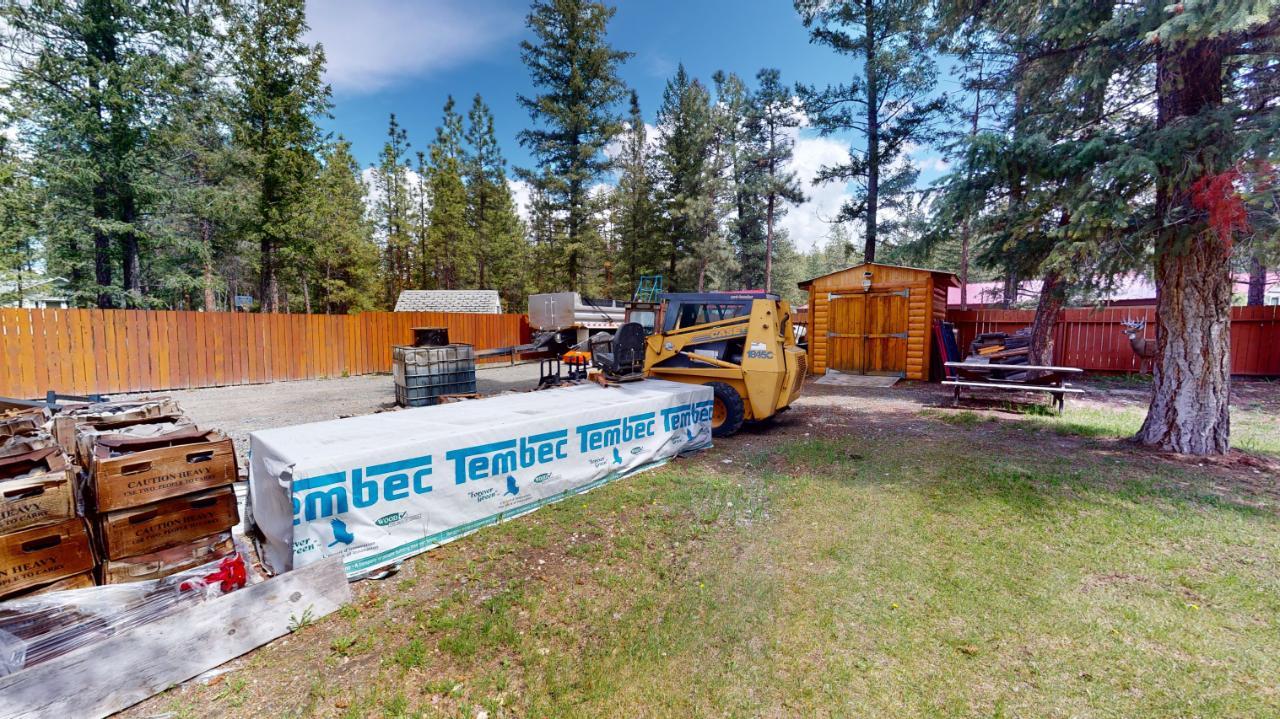 6006 Wolf Creek Road, Wasa, BC - Outdoor