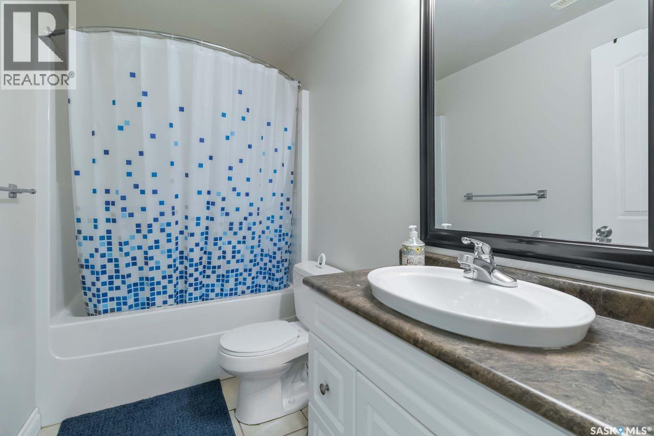 3 Briarvale Crescent, Saskatoon, SK - Indoor Photo Showing Bathroom