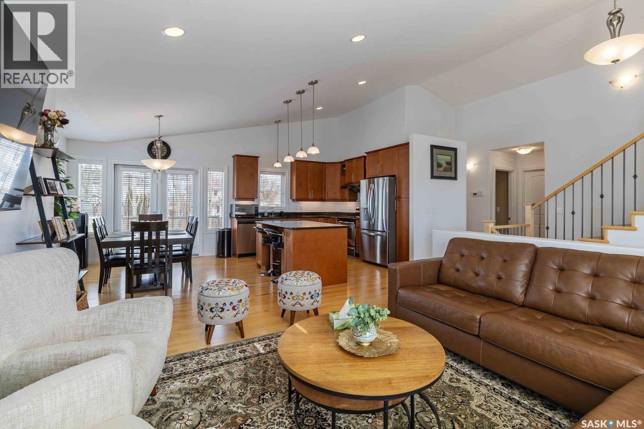 3 Briarvale Crescent, Saskatoon, SK - Indoor Photo Showing Living Room