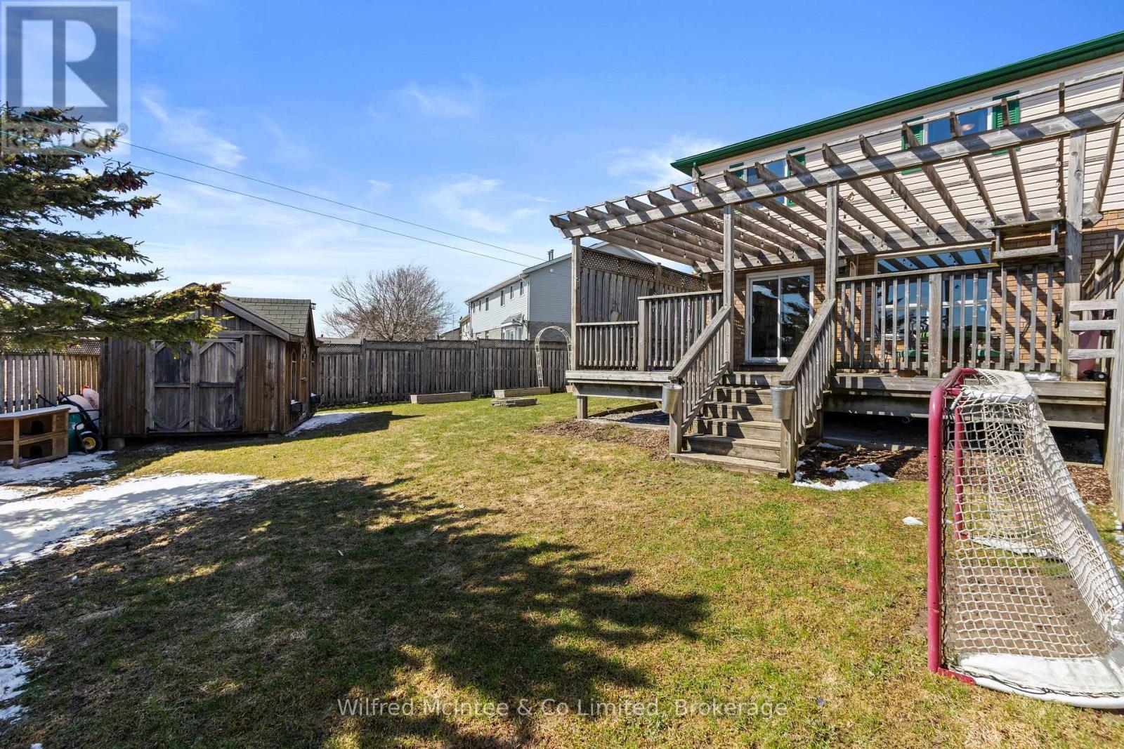 59 Dales Drive, Mapleton, ON - Outdoor