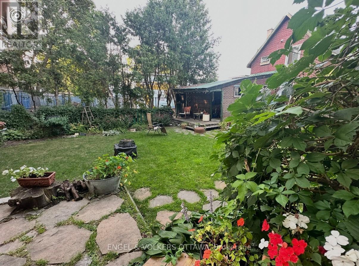 86 Pinhey Street, Ottawa, ON - Outdoor