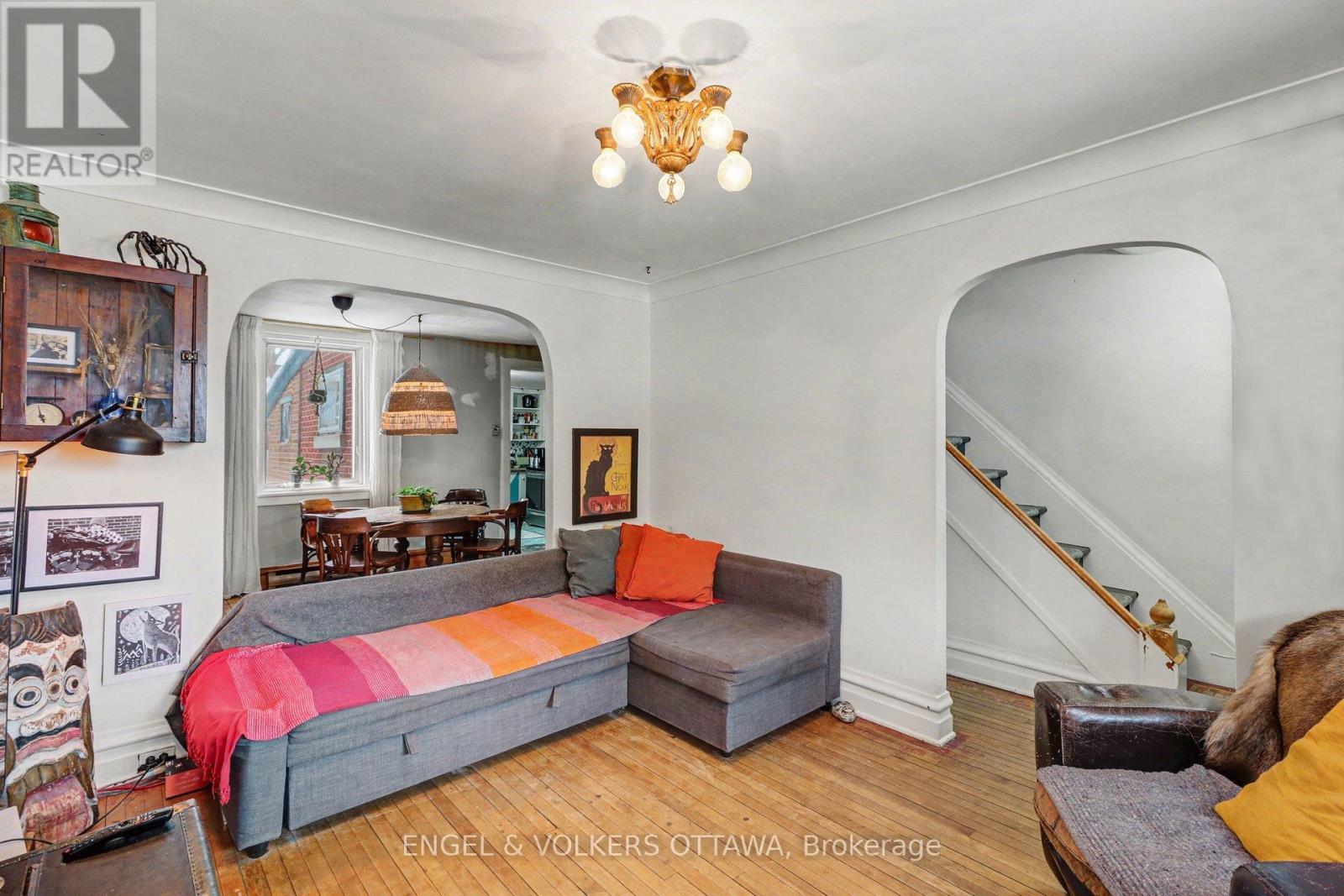 86 Pinhey Street, Ottawa, ON - Indoor Photo Showing Bedroom