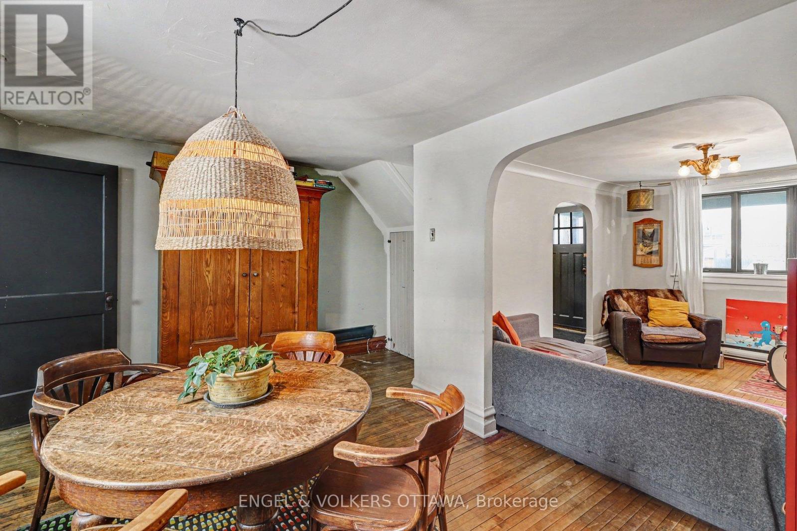 86 Pinhey Street, Ottawa, ON - Indoor Photo Showing Dining Room