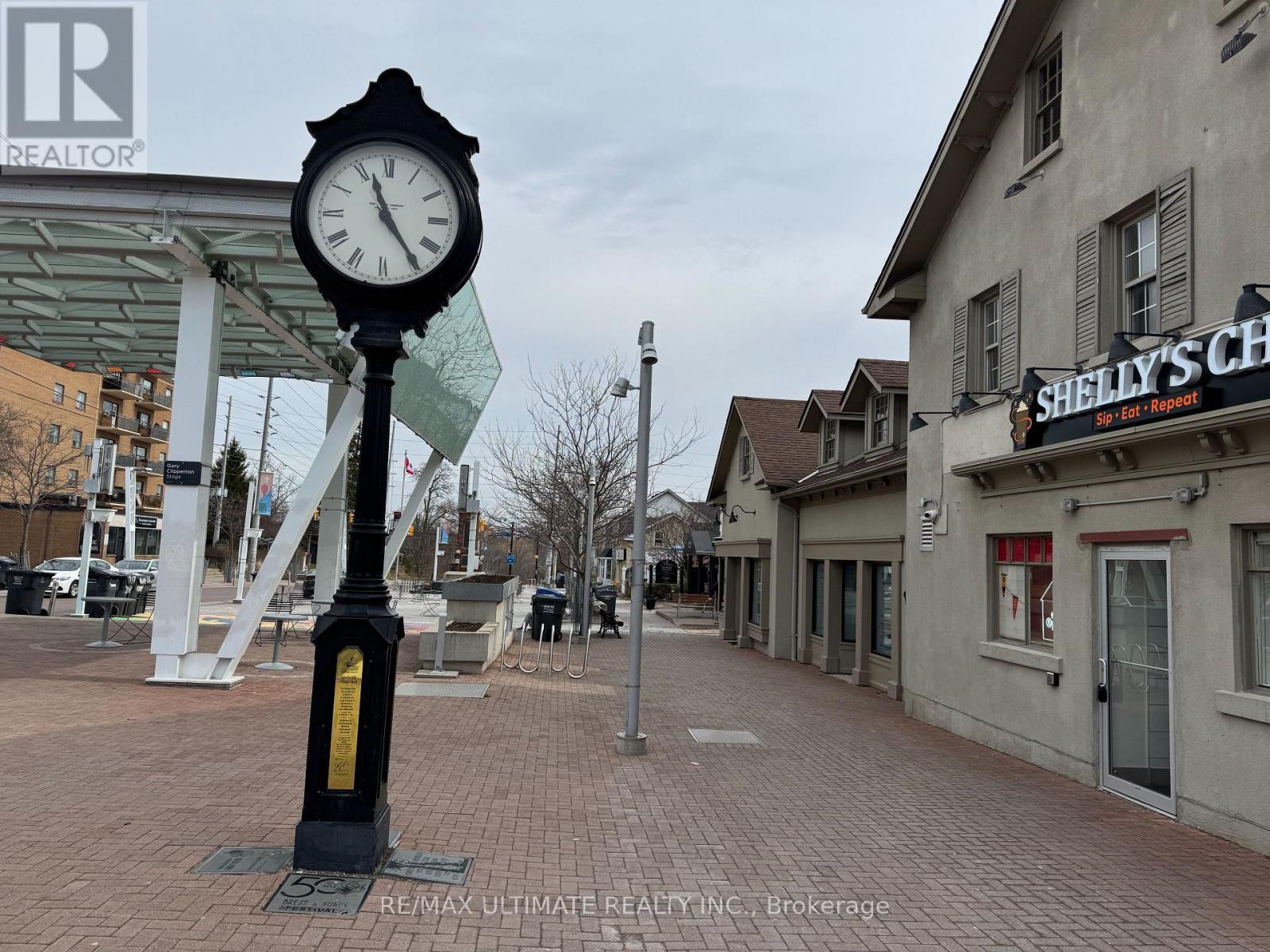 213 Queen Street S, Mississauga, ON