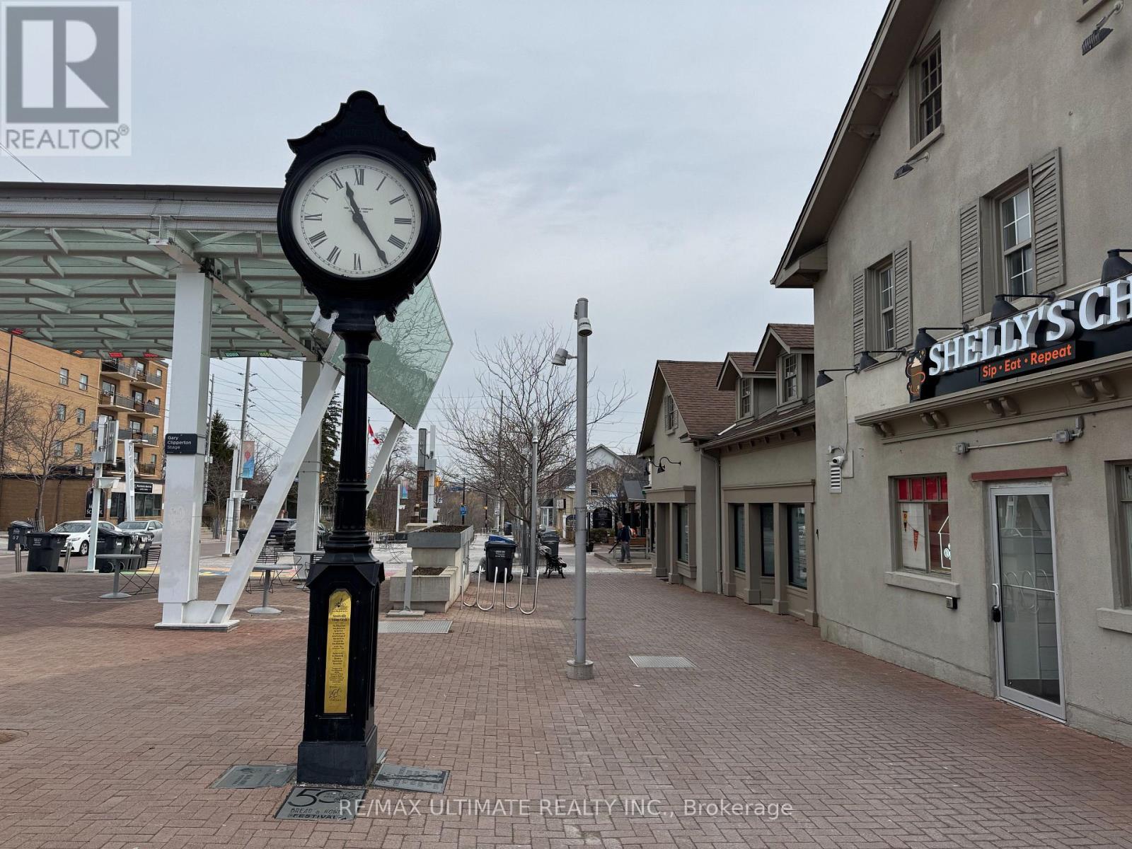 213 Queen Street S, Mississauga, ON