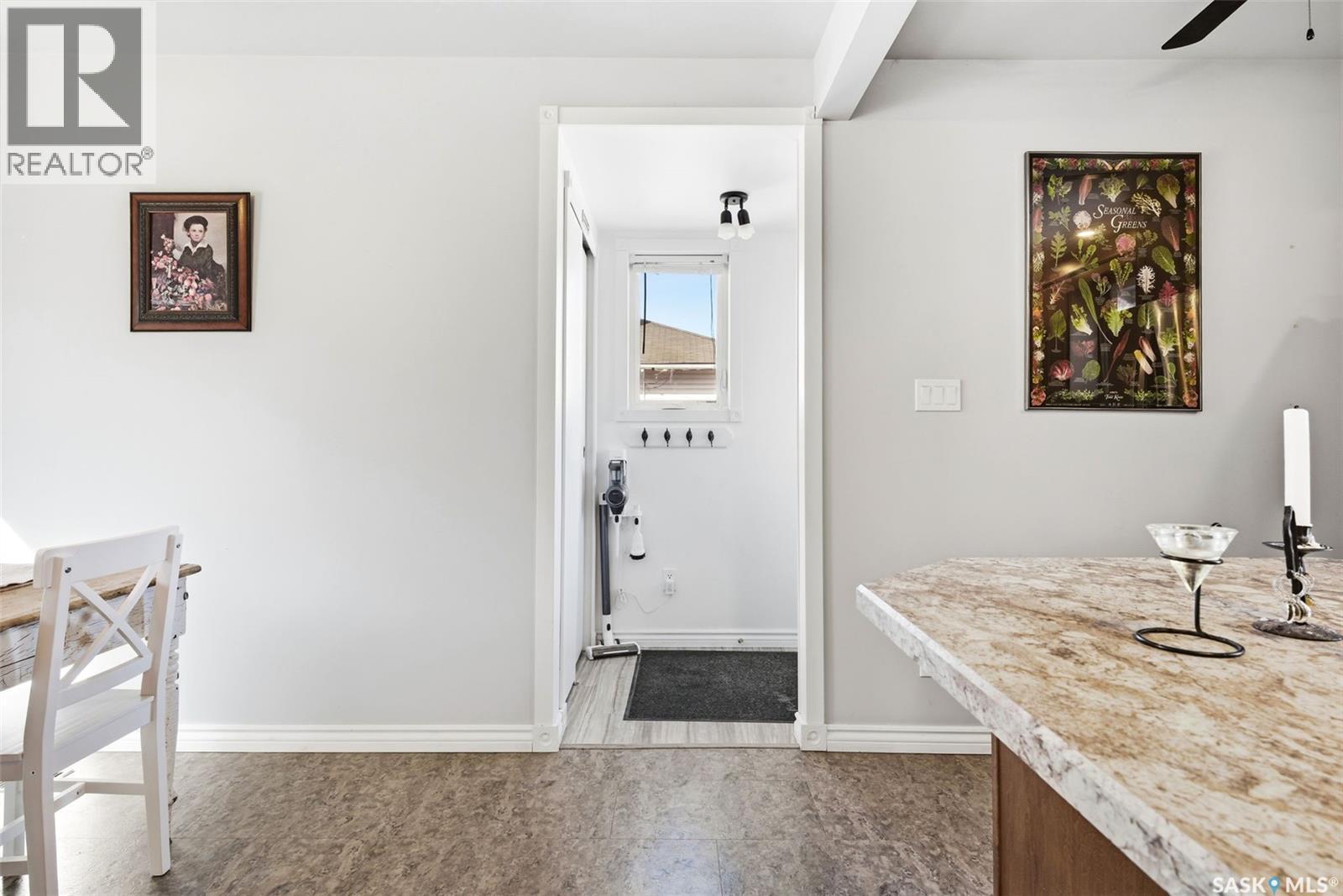 800 Pheasant Street, Grenfell, SK - Indoor