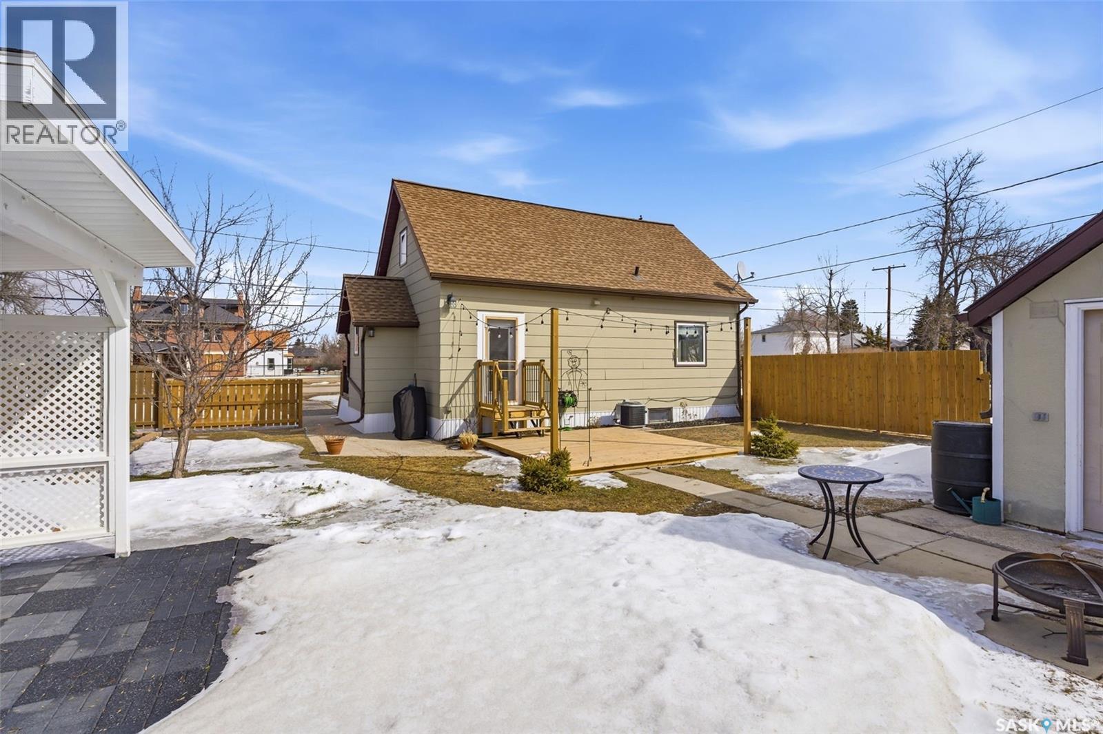 800 Pheasant Street, Grenfell, SK - Outdoor With Deck Patio Veranda