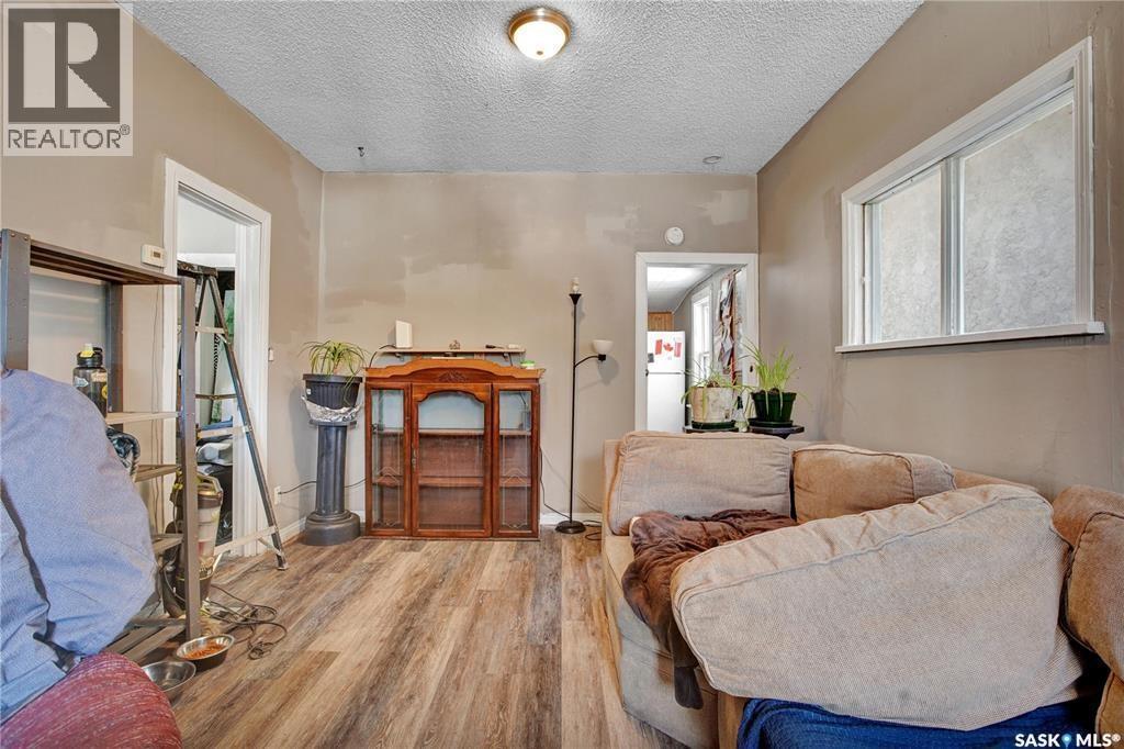 206 K Avenue S, Saskatoon, SK - Indoor