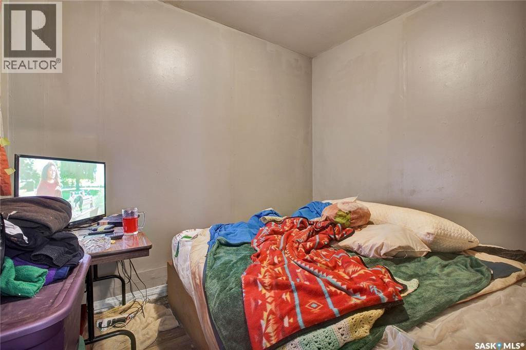 206 K Avenue S, Saskatoon, SK - Indoor Photo Showing Bedroom