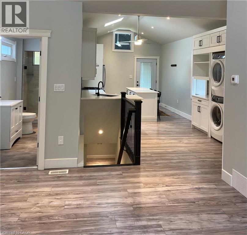 432 Bay Street N, Hamilton, ON - Indoor Photo Showing Other Room