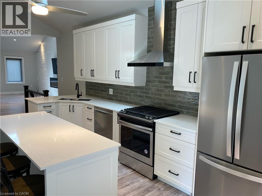 432 Bay Street N, Hamilton, ON - Indoor Photo Showing Kitchen With Upgraded Kitchen