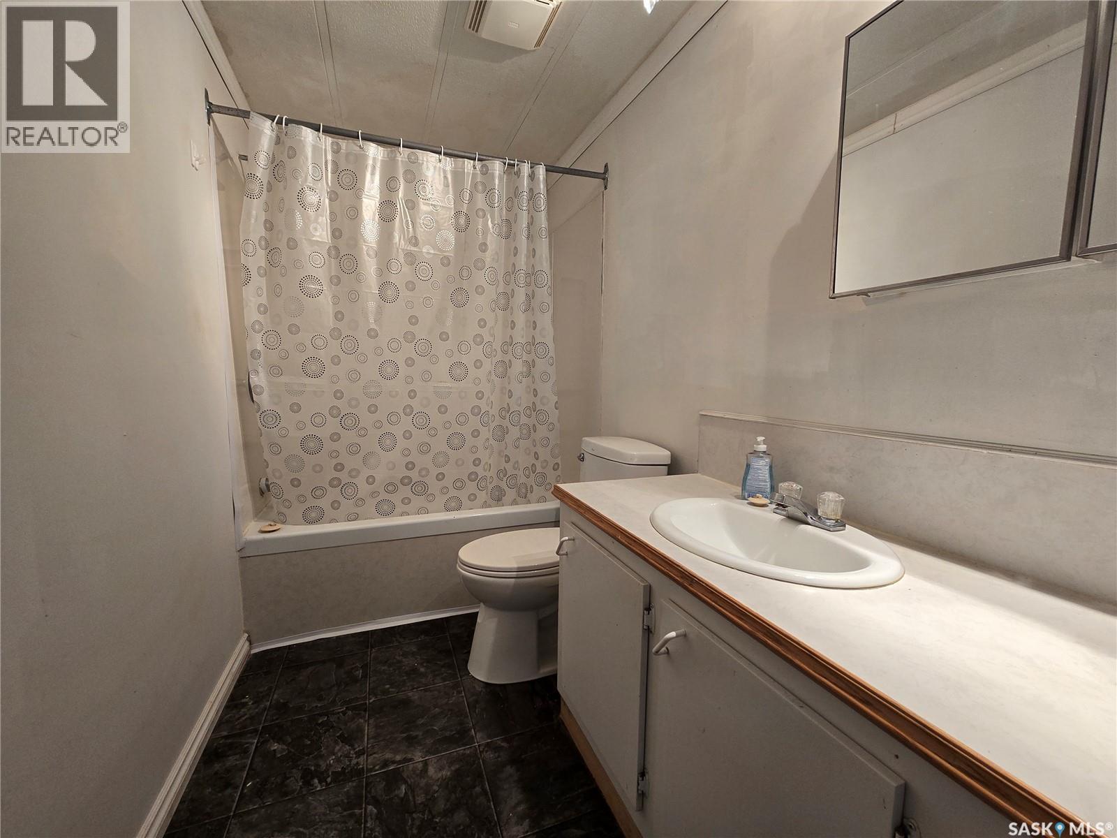 145 Laing Crescent, Weyburn, SK