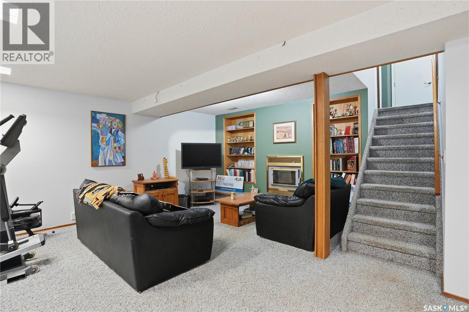 302 Bentham Crescent, Saskatoon, SK