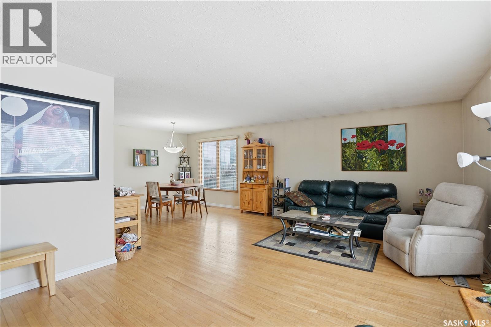 302 Bentham Crescent, Saskatoon, SK