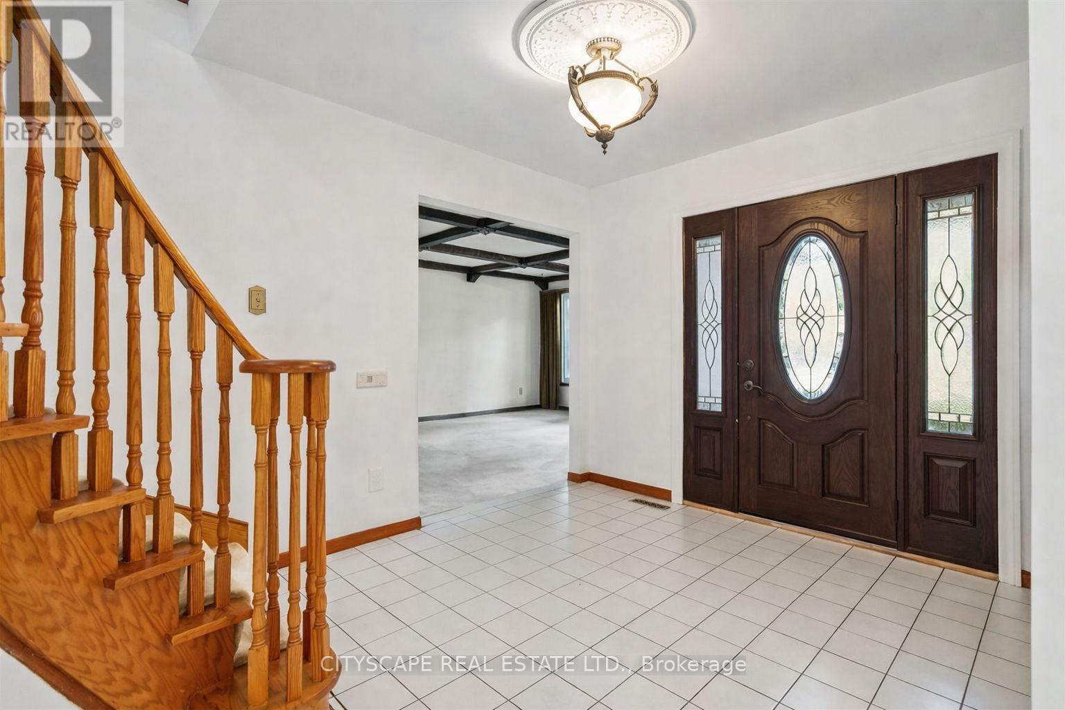 1978 Shannon Drive, Mississauga, ON - Indoor Photo Showing Other Room