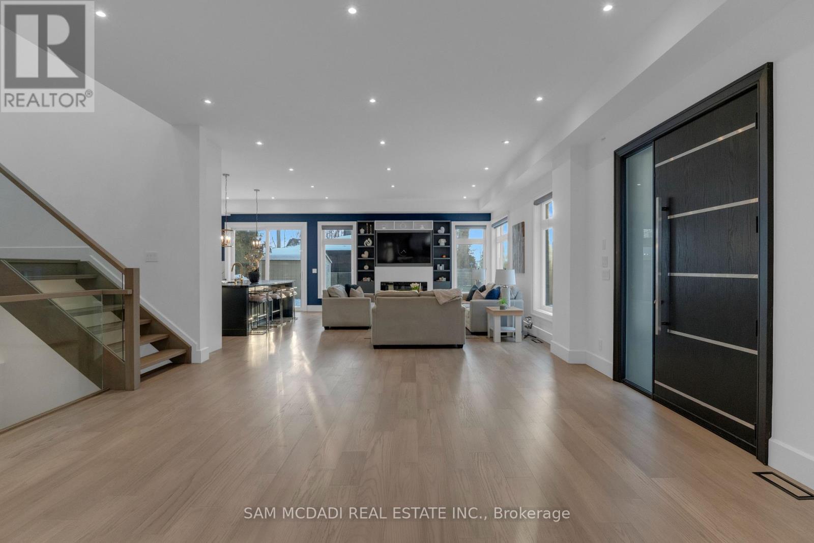 1050 Edgeleigh Avenue, Mississauga, ON - Indoor