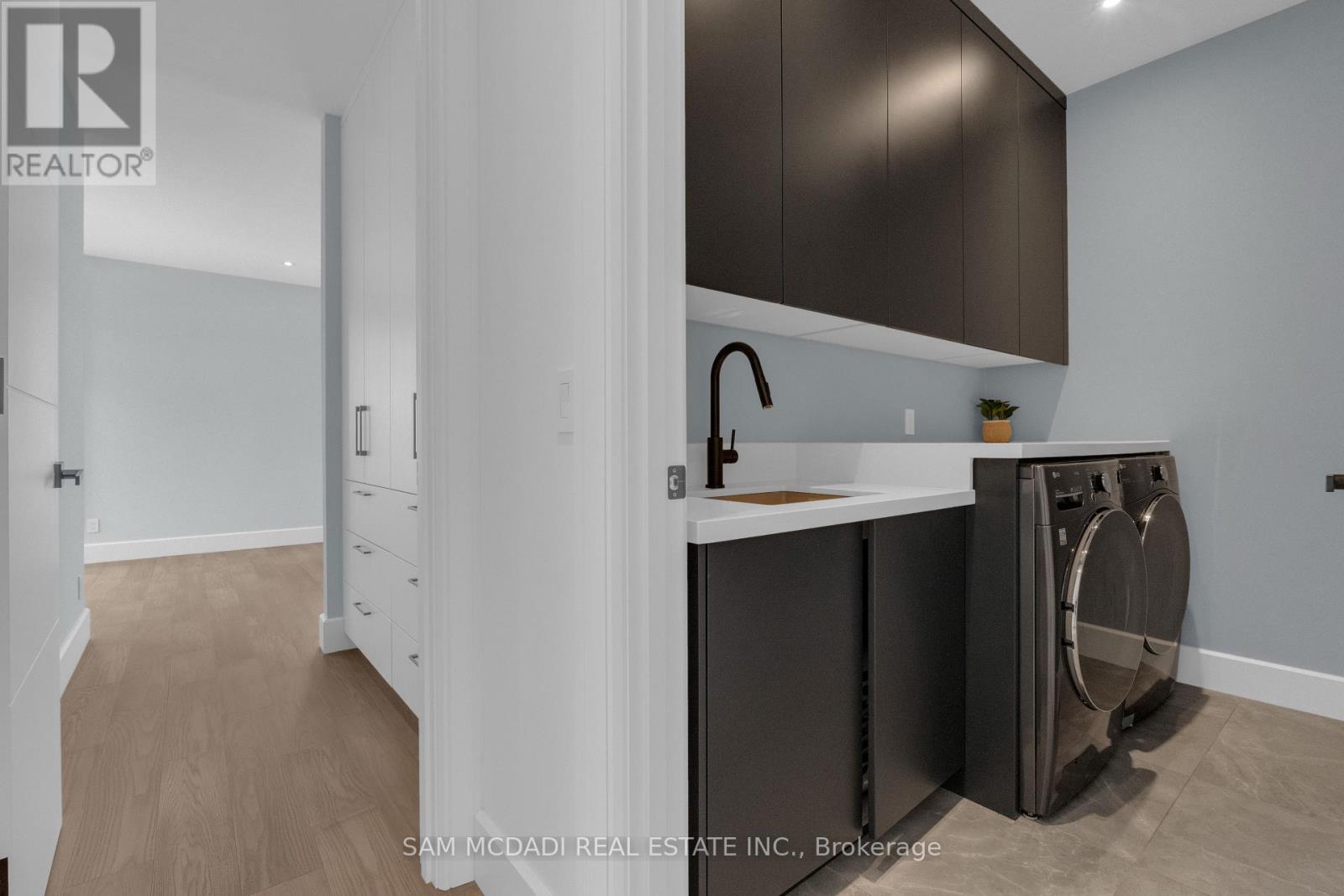 1050 Edgeleigh Avenue, Mississauga, ON - Indoor